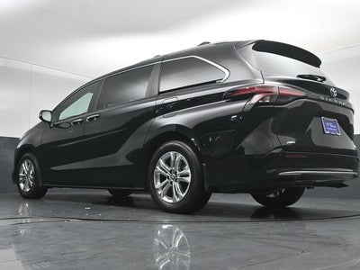 2024 Toyota Sienna Platinum 7 Passenger