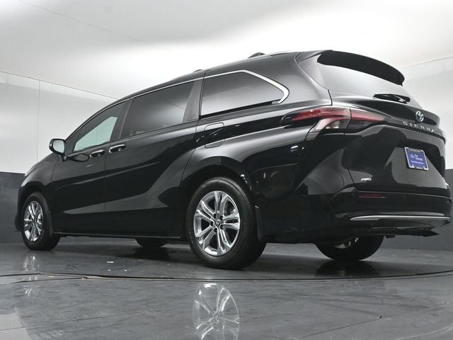 2024 Toyota Sienna Platinum 7 Passenger
