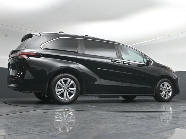 2024 Toyota Sienna Platinum 7 Passenger