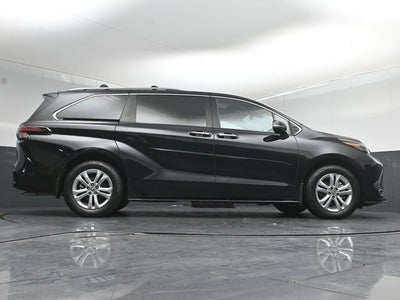 2024 Toyota Sienna Platinum 7 Passenger