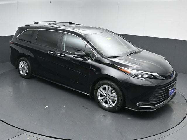 2024 Toyota Sienna Platinum 7 Passenger