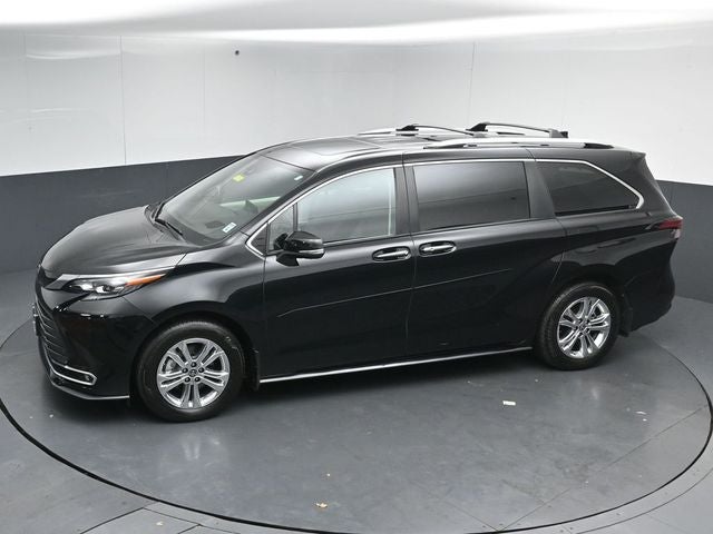2024 Toyota Sienna Platinum 7 Passenger