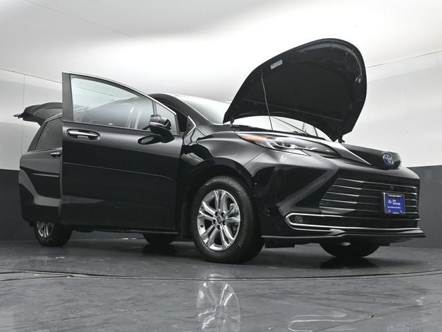 2024 Toyota Sienna Platinum 7 Passenger