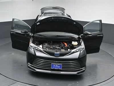 2024 Toyota Sienna Platinum 7 Passenger