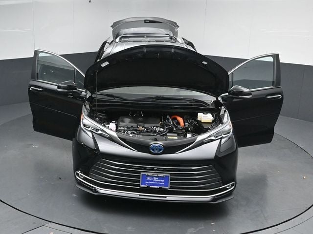 2024 Toyota Sienna Platinum 7 Passenger