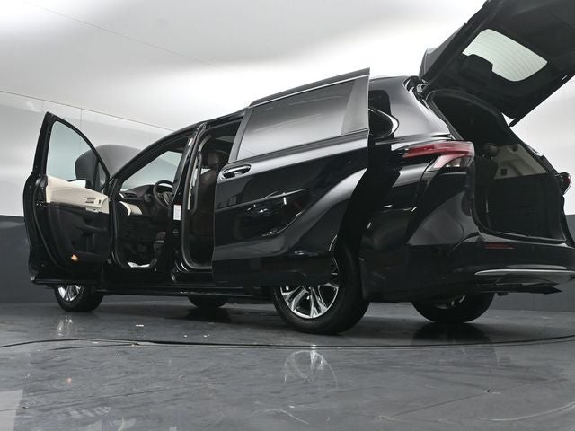 2024 Toyota Sienna Platinum 7 Passenger