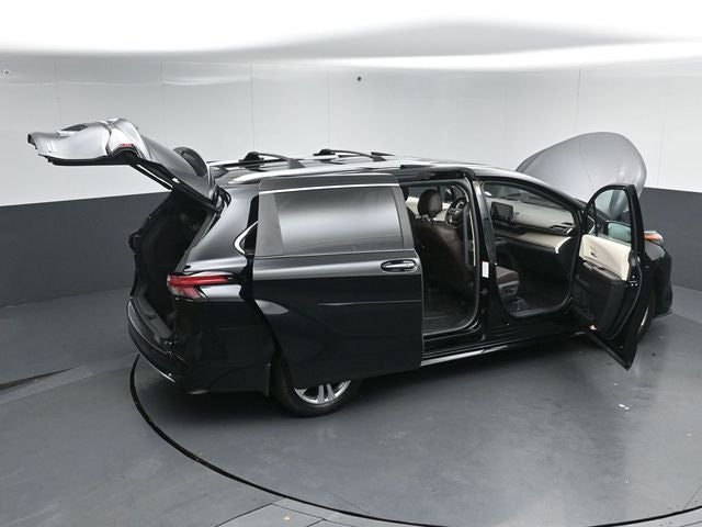 2024 Toyota Sienna Platinum 7 Passenger