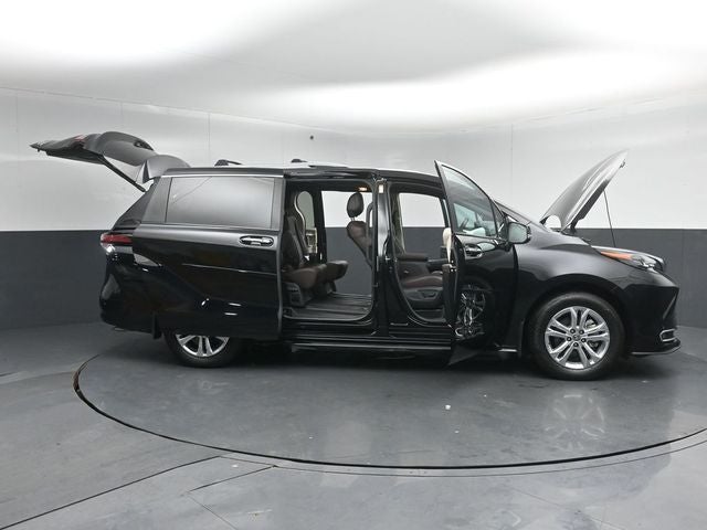 2024 Toyota Sienna Platinum 7 Passenger