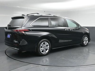 2024 Toyota Sienna Platinum 7 Passenger