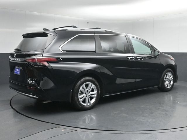 2024 Toyota Sienna Platinum 7 Passenger