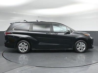 2024 Toyota Sienna Platinum 7 Passenger