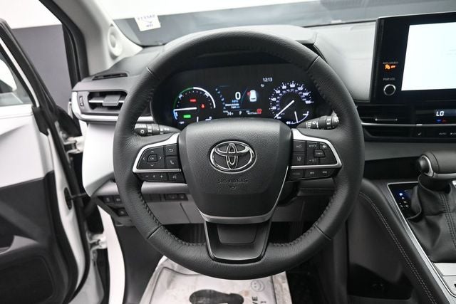 2025 Toyota Sienna XLE 7 Passenger