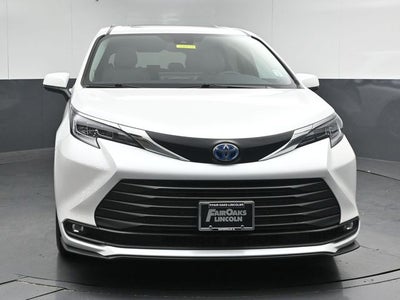 2025 Toyota Sienna XLE 7 Passenger