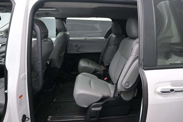 2025 Toyota Sienna XLE 7 Passenger