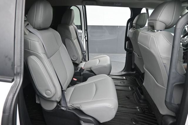 2025 Toyota Sienna XLE 7 Passenger