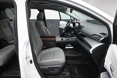 2025 Toyota Sienna XLE 7 Passenger