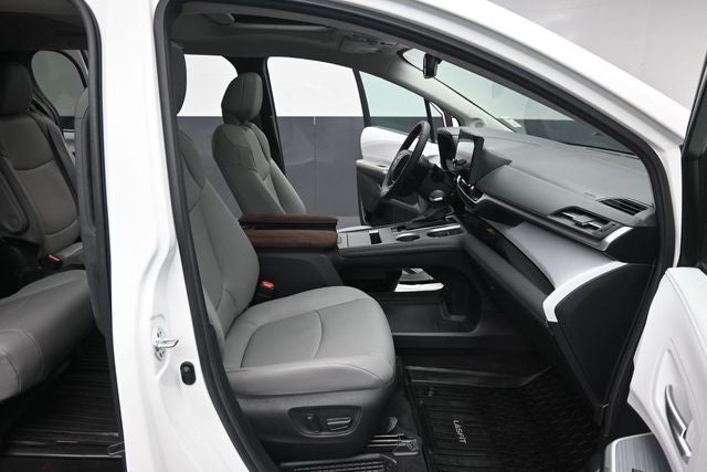 2025 Toyota Sienna XLE 7 Passenger