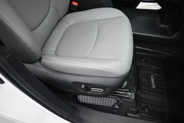 2025 Toyota Sienna XLE 7 Passenger
