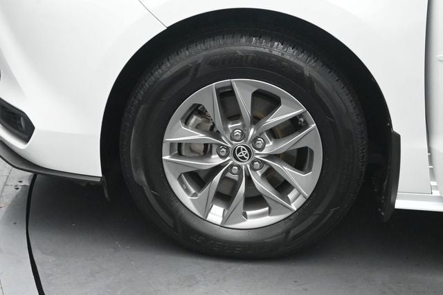 2025 Toyota Sienna XLE 7 Passenger