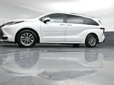 2025 Toyota Sienna XLE 7 Passenger