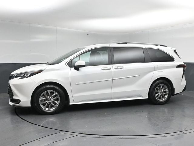 2025 Toyota Sienna XLE 7 Passenger