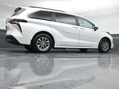 2025 Toyota Sienna XLE 7 Passenger