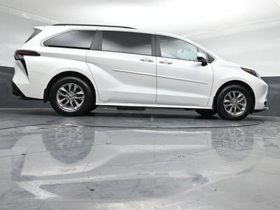 2025 Toyota Sienna XLE 7 Passenger