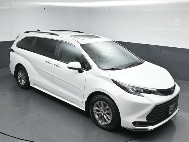 2025 Toyota Sienna XLE 7 Passenger