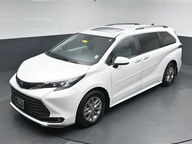 2025 Toyota Sienna XLE 7 Passenger
