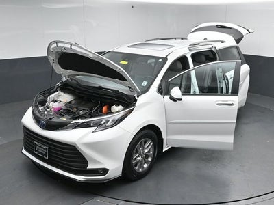 2025 Toyota Sienna XLE 7 Passenger
