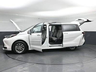 2025 Toyota Sienna XLE 7 Passenger