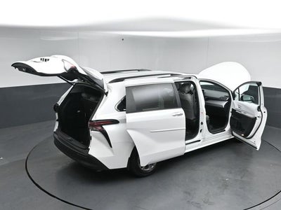 2025 Toyota Sienna XLE 7 Passenger