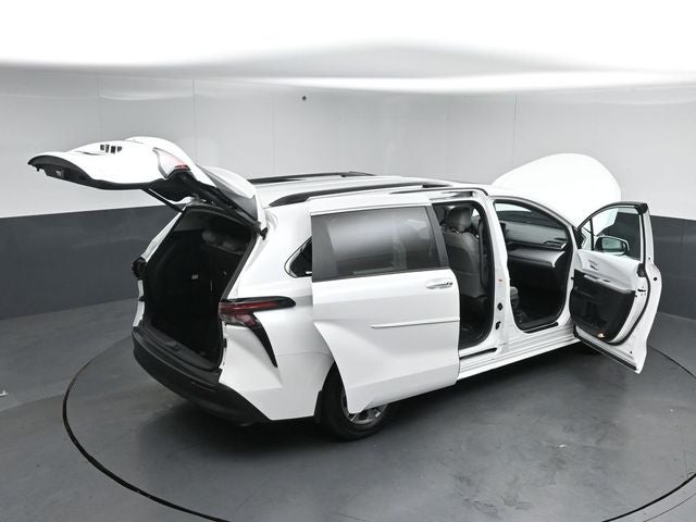 2025 Toyota Sienna XLE 7 Passenger