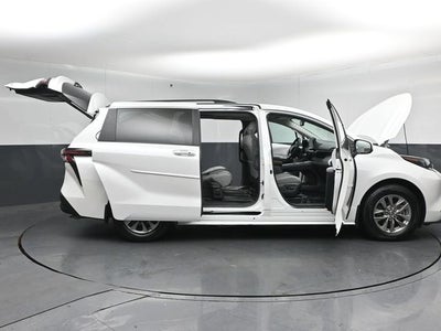2025 Toyota Sienna XLE 7 Passenger