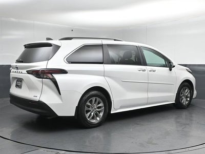 2025 Toyota Sienna XLE 7 Passenger