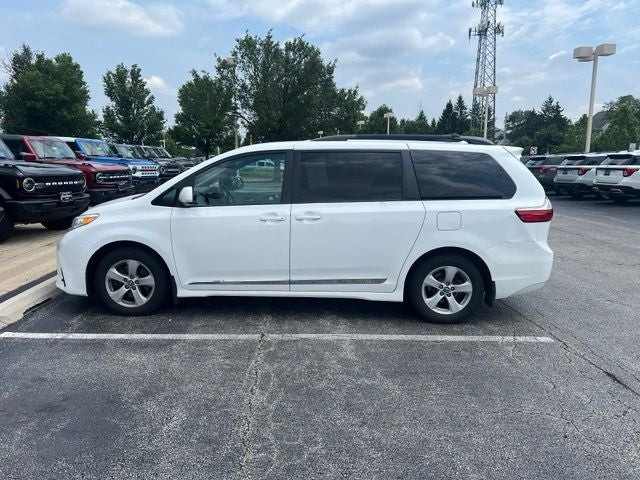 2018 Toyota Sienna LE 8 Passenger