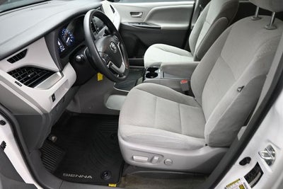 2018 Toyota Sienna LE 7 Passenger