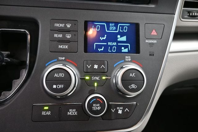 2018 Toyota Sienna LE 7 Passenger