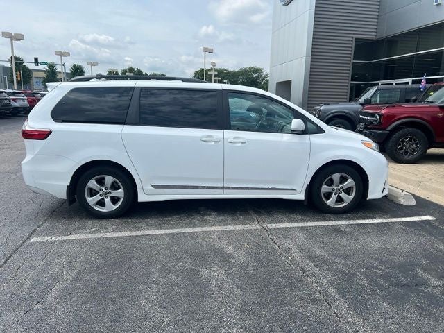 2018 Toyota Sienna LE 8 Passenger