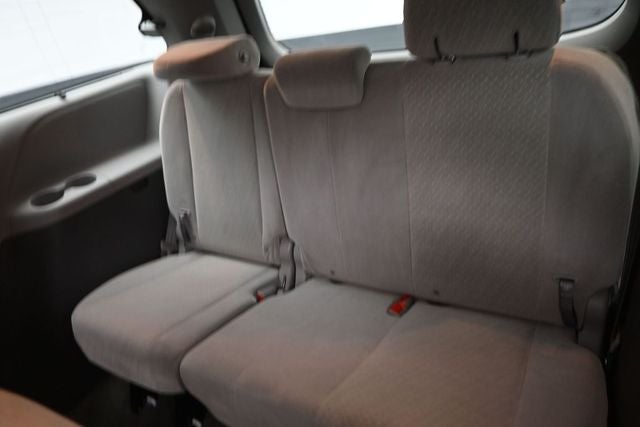 2018 Toyota Sienna LE 7 Passenger