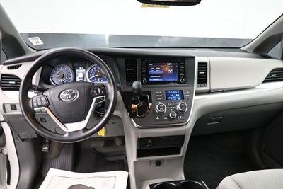 2018 Toyota Sienna LE 7 Passenger