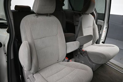 2018 Toyota Sienna LE 7 Passenger