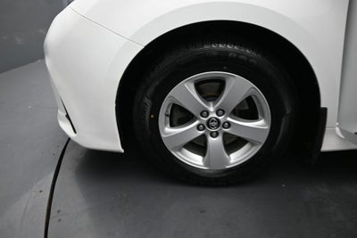 2018 Toyota Sienna LE 7 Passenger