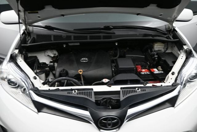 2018 Toyota Sienna LE 7 Passenger