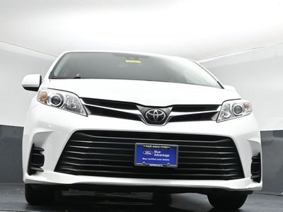2018 Toyota Sienna LE 7 Passenger