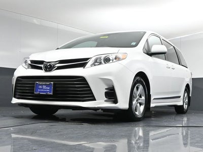 2018 Toyota Sienna LE 7 Passenger