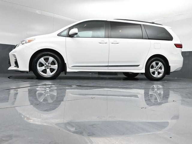 2018 Toyota Sienna LE 7 Passenger