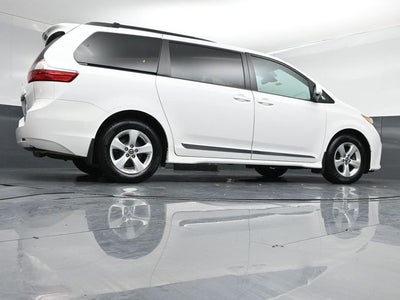 2018 Toyota Sienna LE 7 Passenger