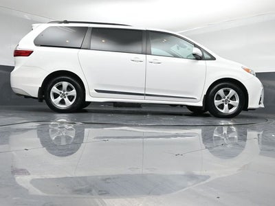 2018 Toyota Sienna LE 7 Passenger
