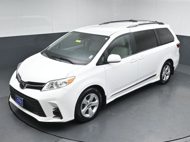 2018 Toyota Sienna LE 7 Passenger